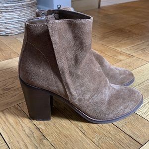 Dolce Vita Tan Suede Ankle Booties NWT Size 8